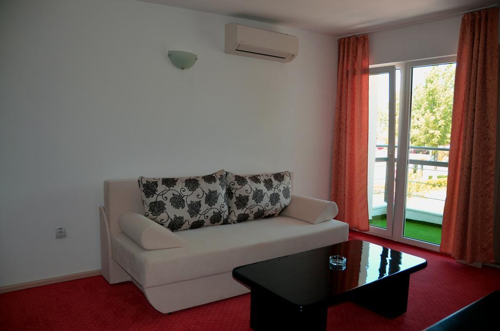 Paloma Residence Мамая Екстериор снимка